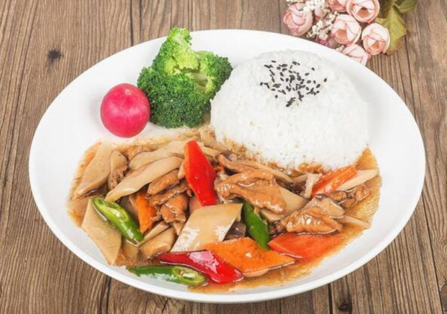 食堂承包的新方式更加注重食材配送追求更高技术服务质量标准